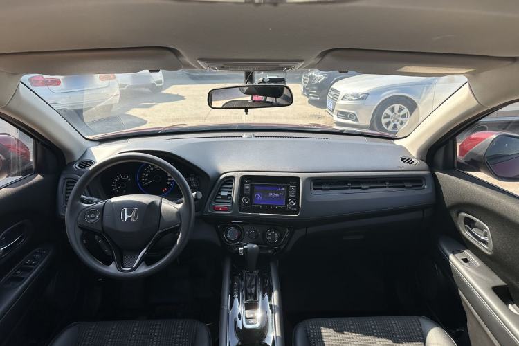 Used Honda Vezel 2015 1.8L CVT 2WD Elite Model Interior 3