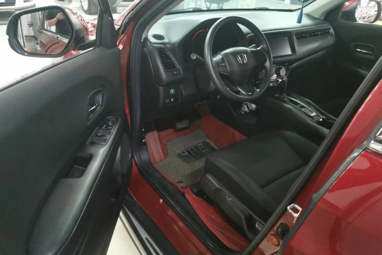 Used Honda Vezel 2015 1.5L CVT two-wheel drive Comfort trim Interior 5