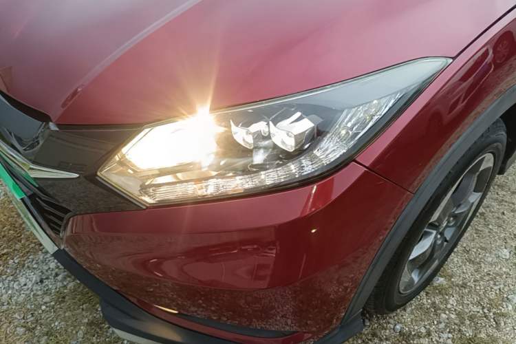 Used Honda Vezel 2015 1.8L CVT 2WD Luxury Model Left Front Headlight