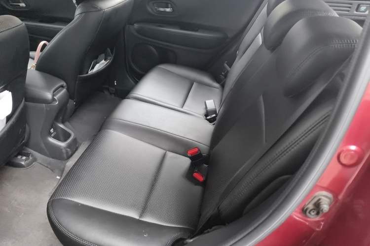Used Honda Vezel 2015 1.5L CVT two-wheel drive Comfort trim Left Rear Seat
