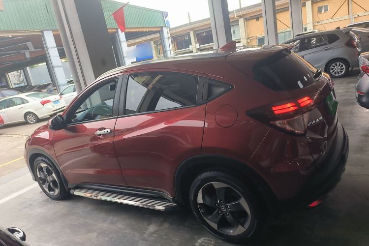 Used Honda Vezel 2015 1.8L CVT 2WD Luxury Model Left Side