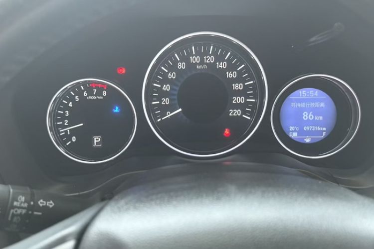 Used Honda Vezel 2015 1.8L CVT 2WD Luxury Model Odometer Close Up