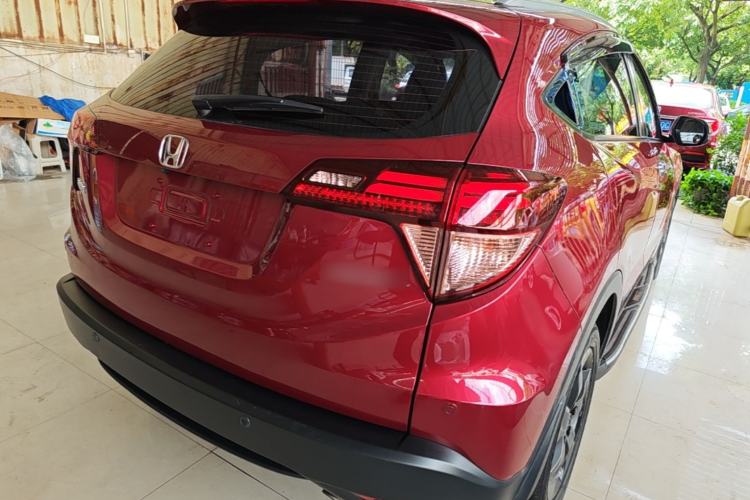 Used Honda Vezel 2015 1.8L CVT 2WD Luxury Model Rear Right 45 Deg