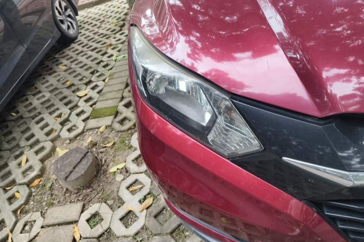 Used Honda Vezel 2015 1.5L CVT two-wheel drive Comfort trim Right Front Headlight