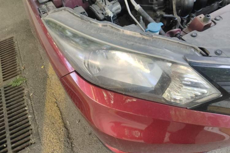 Used Honda Vezel 2015 1.5L CVT two-wheel drive Comfort trim Right Front Headlight