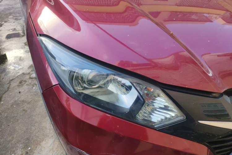 Used Honda Vezel 2015 1.5L CVT two-wheel drive Comfort trim Right Front Headlight