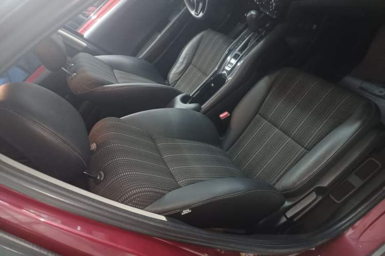 Used Honda Vezel 2015 1.8L CVT 2WD Elite Model Right Front Seat