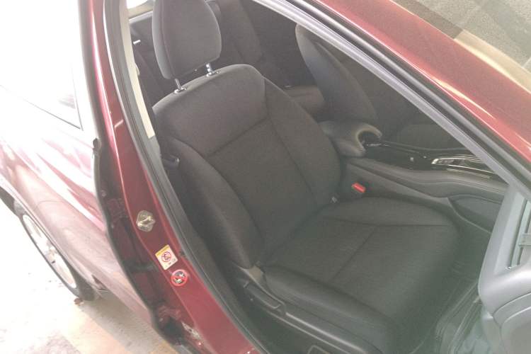 Used Honda Vezel 2015 1.5L CVT two-wheel drive Comfort trim Right Front Seat