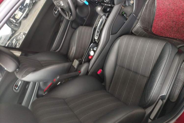 Used Honda Vezel 2015 1.8L CVT 2WD Elite Model Right Front Seat