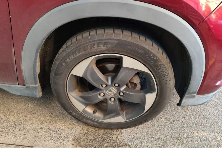 Used Honda Vezel 2015 1.8L CVT 2WD Luxury Model Right Front Wheel Hub