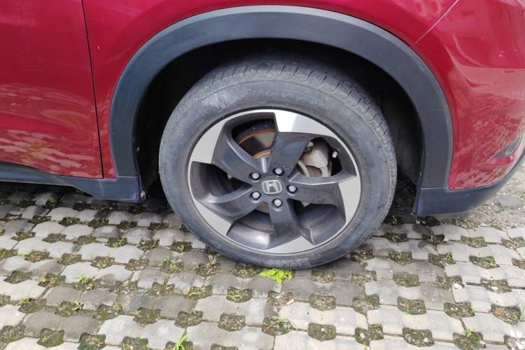 Used Honda Vezel 2015 1.8L CVT 2WD Luxury Model Right Front Wheel Hub