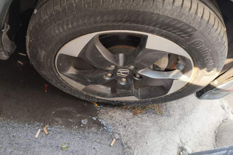 Used Honda Vezel 2015 1.8L CVT 2WD Luxury Model Right Front Wheel Hub