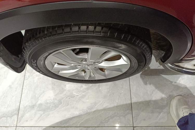 Used Honda Vezel 2015 1.5L CVT two-wheel drive Comfort trim Right Rear Wheel Hub