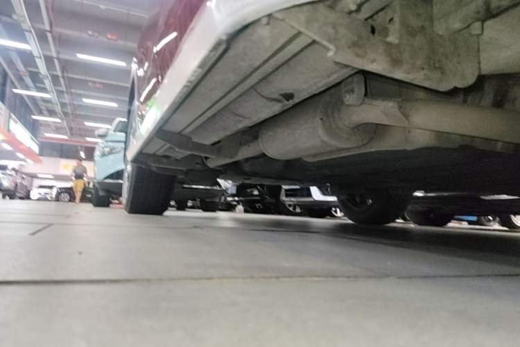 Used Honda Vezel 2015 1.8L CVT 2WD Luxury Model Right Side Sill