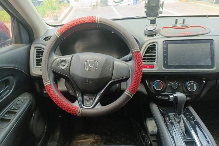 Used Honda Vezel 2015 1.5L CVT two-wheel drive Comfort trim Steering Wheel