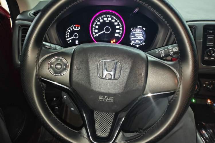 Used Honda Vezel 2015 1.5L CVT two-wheel drive Comfort trim Steering Wheel