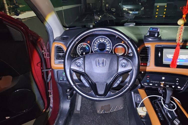 Used Honda Vezel 2015 1.8L CVT 2WD Luxury Model Steering Wheel