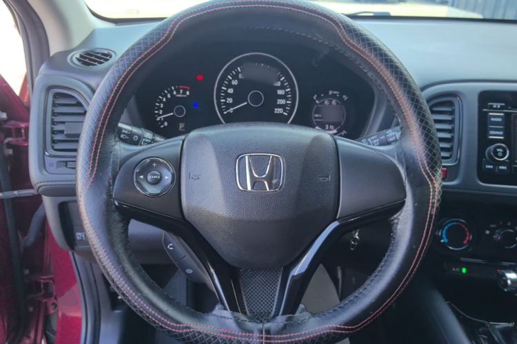 Used Honda Vezel 2015 1.5L CVT two-wheel drive Comfort trim Steering Wheel