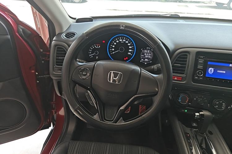Used Honda Vezel 2015 1.8L CVT 2WD Elite Model Steering Wheel
