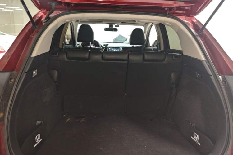 Used Honda Vezel 2015 1.8L CVT 2WD Luxury Model Trunk