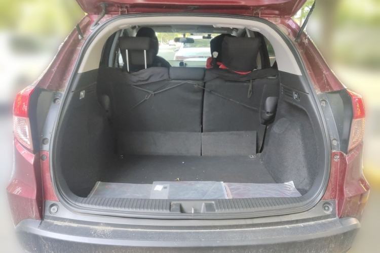 Used Honda Vezel 2015 1.5L CVT two-wheel drive Comfort trim Trunk