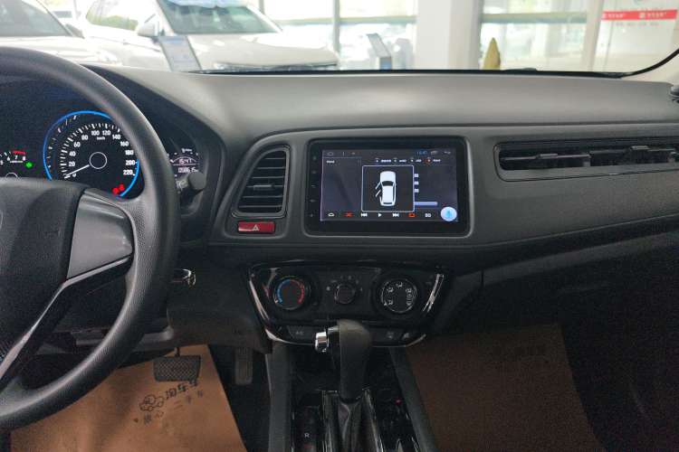Used Honda Vezel 2015 1.5L CVT two-wheel drive Comfort trim Audio And AC Panel