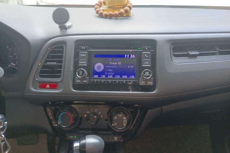 Used Honda Vezel 2015 1.5L CVT two-wheel drive Comfort trim Audio And AC Panel