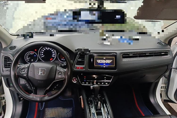 Used Honda Vezel 2015 1.8L CVT 2WD Luxury Model Center Console