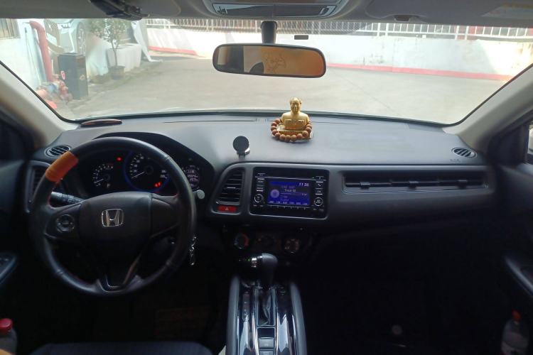 Used Honda Vezel 2015 1.5L CVT two-wheel drive Comfort trim Center Console