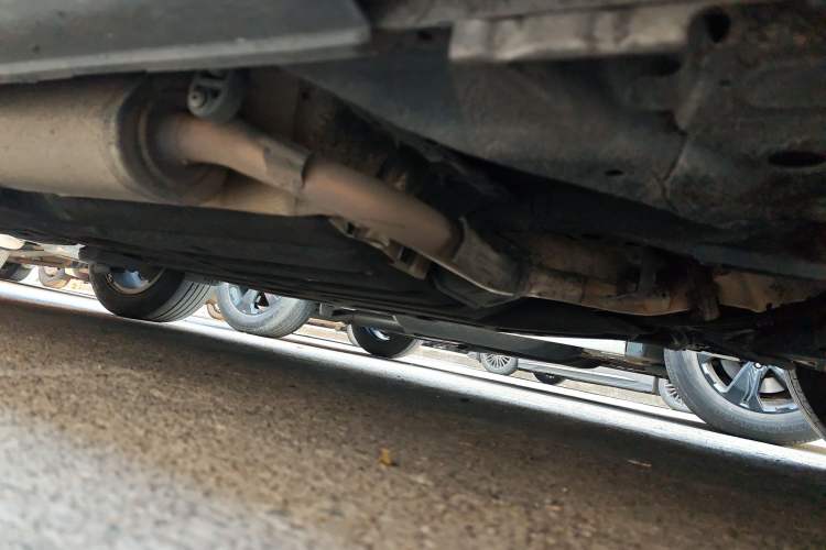 Used Honda Vezel 2015 1.5L CVT two-wheel drive Comfort trim Chassis Front Right
