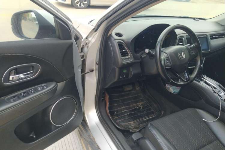 Used Honda Vezel 2015 1.8L CVT 2WD Luxury Model Driver Seat
