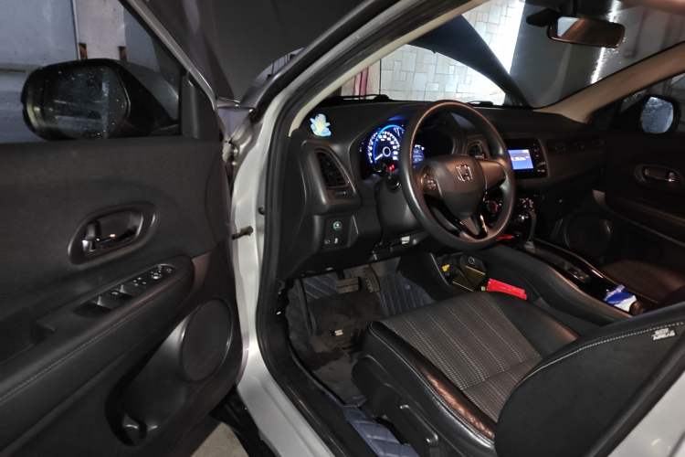 Used Honda Vezel 2015 1.8L CVT 2WD Elite Model Driver Seat
