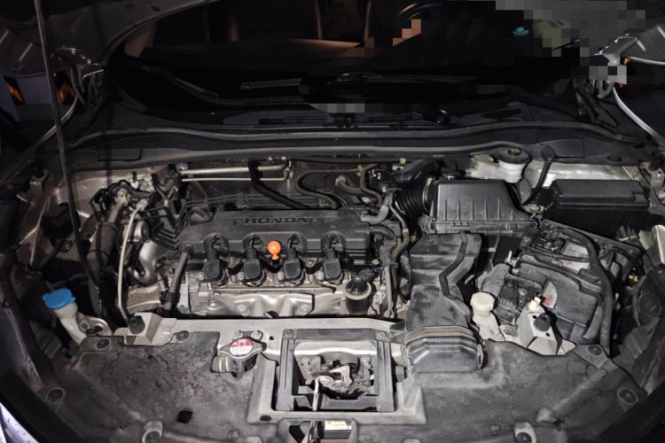 Used Honda Vezel 2015 1.8L CVT 2WD Elite Model Engine Bay