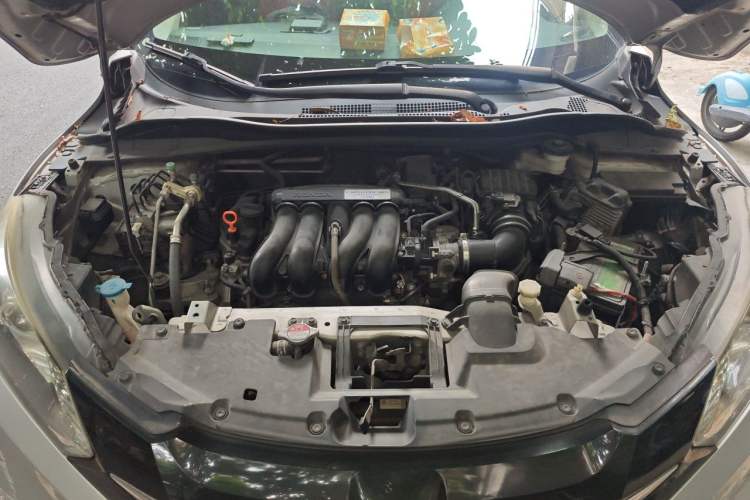 Used Honda Vezel 2015 1.5L CVT two-wheel drive Comfort trim Engine Bay
