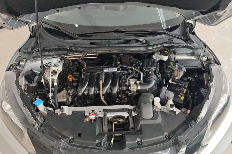 Used Honda Vezel 2015 1.5L CVT two-wheel drive Comfort trim Engine Bay