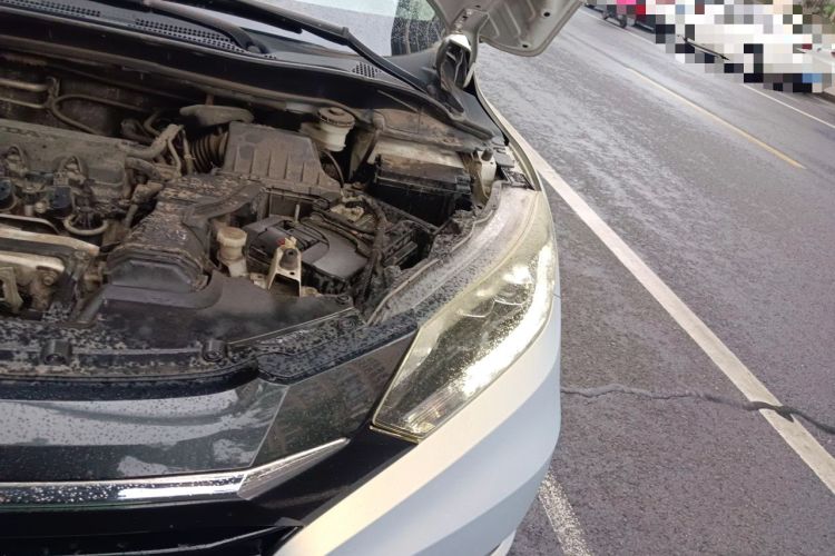 Used Honda Vezel 2015 1.8L CVT 2WD Luxury Model Engine Bay Left