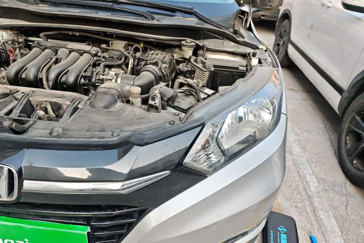 Used Honda Vezel 2015 1.5L CVT two-wheel drive Comfort trim Engine Bay Left