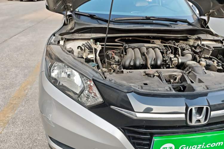 Used Honda Vezel 2015 1.5L CVT two-wheel drive Comfort trim Engine Bay Right