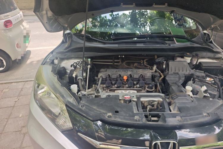 Used Honda Vezel 2015 1.8L CVT 2WD Elite Model Engine Bay Right