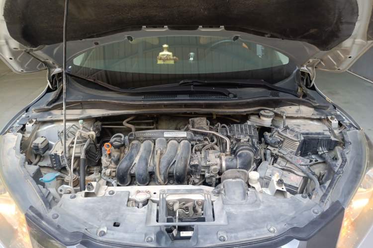 Used Honda Vezel 2015 1.5L CVT two-wheel drive Comfort trim Engine Bay