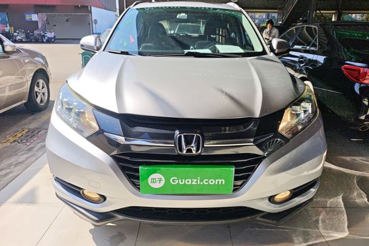 Used Honda Vezel 2015 1.8L CVT 2WD Luxury Model Exterior 1