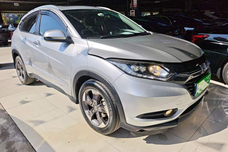 Used Honda Vezel 2015 1.8L CVT 2WD Luxury Model Exterior 2