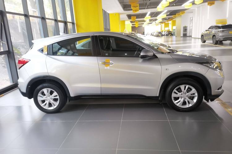 Used Honda Vezel 2015 1.8L CVT 2WD Elite Model Exterior 2