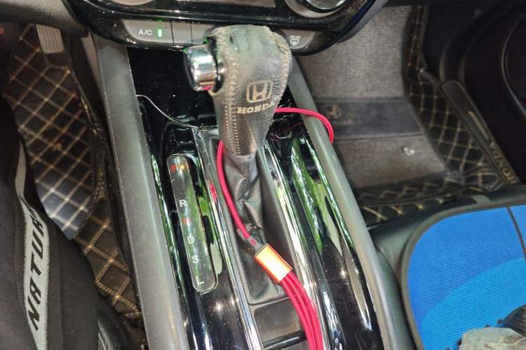 Used Honda Vezel 2015 1.5L CVT two-wheel drive Comfort trim Gear Lever