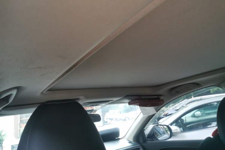 Used Honda Vezel 2015 1.8L CVT 2WD Luxury Model Headliner