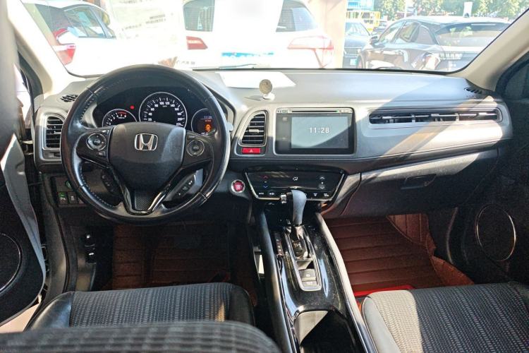 Used Honda Vezel 2015 1.8L CVT 2WD Luxury Model Interior 2