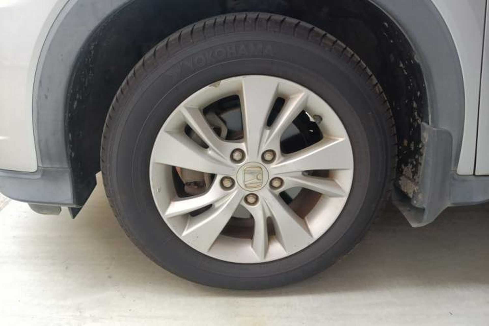 Used Honda Vezel 2015 1.5L CVT two-wheel drive Comfort trim Left Front Wheel Hub