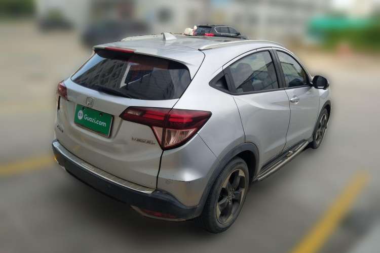 Used Honda Vezel 2015 1.8L CVT 2WD Luxury Model Rear Right 45 Deg