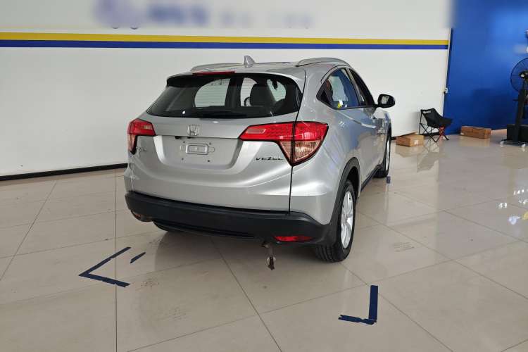 Used Honda Vezel 2015 1.5L CVT two-wheel drive Comfort trim Rear Right 45 Deg