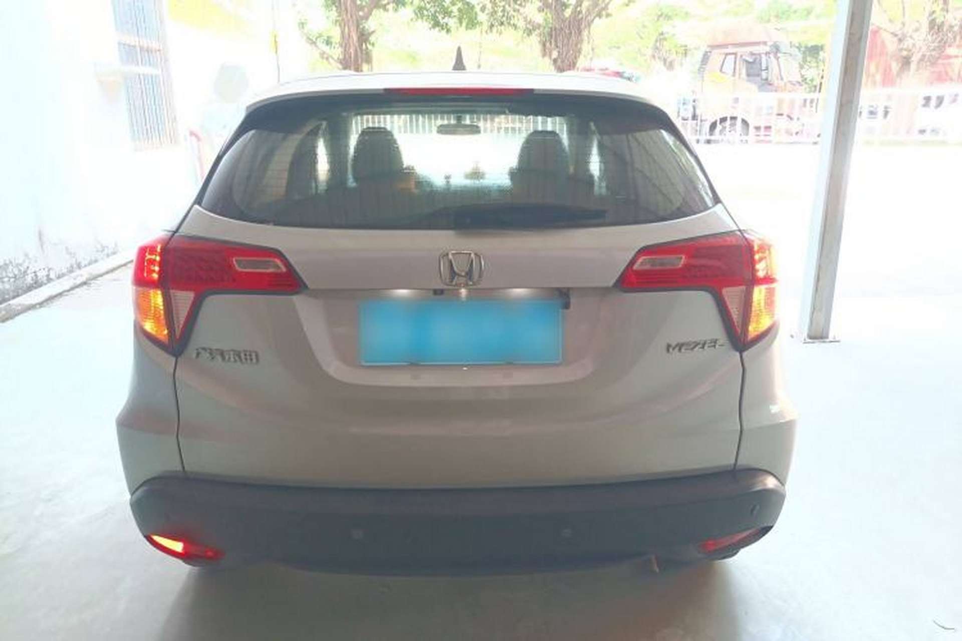 Used Honda Vezel 2015 1.5L CVT two-wheel drive Comfort trim Rear